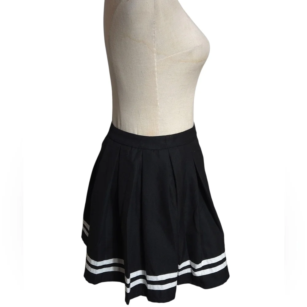 Hot Topic Goth Black Pleated Mini Skirt